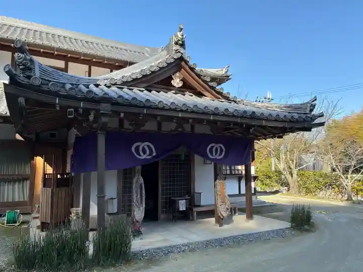 岡本寺の{uncategorized: "未分類", other: "その他", undefined: "問題あり", building: "その他建物", grave: "お墓", sacred_gate: "鳥居", guardian: "狛犬", statue: "像", buddha: "仏像", history: "歴史", nature: "自然", garden: "庭園", animal: "動物", pagoda: "塔", temizu: "手水舎", mountain_gate: "山門・神門", sanctuary: "本殿・本堂", subordinate: "末社・摂社", art: "芸術", scenery: "景色", jizo: "地蔵", ema: "絵馬", goshuin: "御朱印", omikuji: "おみくじ", items: "授与品その他", amulet: "お守り", goshuincho: "御朱印帳", eats: "食事", festival: "お祭り", votive_dance: "神楽", shichigosan: "七五三参", wedding: "結婚式", experience: "体験その他", initially: "初詣", around: "周辺", anti_infection: "感染症対策"}
