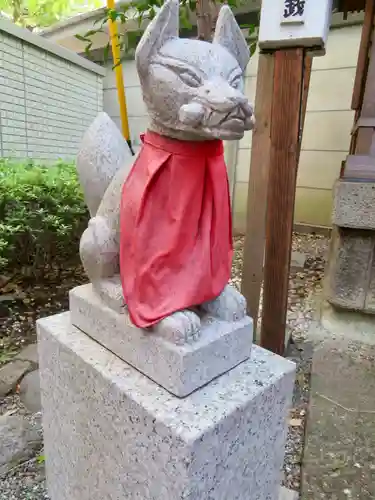 千束繁城稲荷神社の狛犬