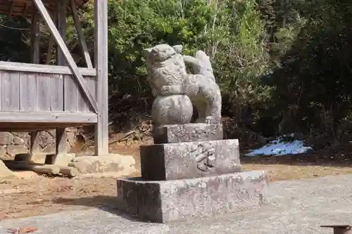 谷八幡神社の狛犬