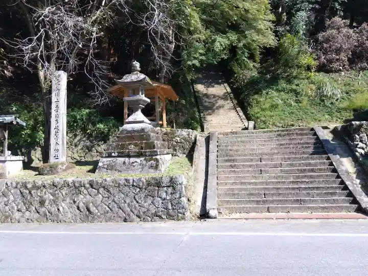 飛鳥川上坐宇須多岐比売命神社(奈良県)
