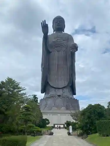 東本願寺本廟 牛久浄苑（牛久大仏）の仏像