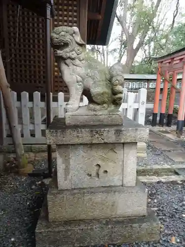 羽束師坐高御産日神社の狛犬