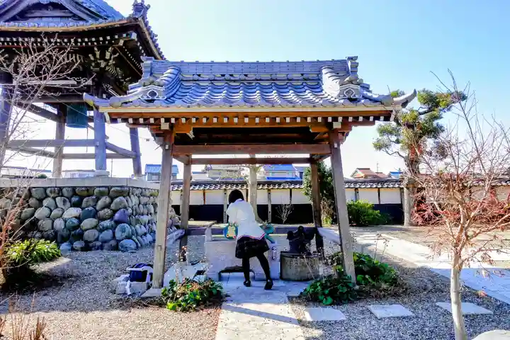 願証寺の手水舎