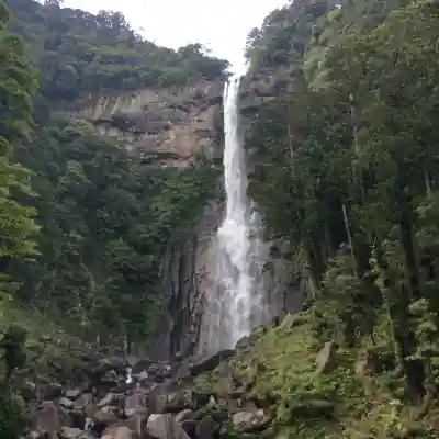 飛瀧神社（熊野那智大社別宮）の{uncategorized: "未分類", other: "その他", undefined: "問題あり", building: "その他建物", grave: "お墓", sacred_gate: "鳥居", guardian: "狛犬", statue: "像", buddha: "仏像", history: "歴史", nature: "自然", garden: "庭園", animal: "動物", pagoda: "塔", temizu: "手水舎", mountain_gate: "山門・神門", sanctuary: "本殿・本堂", subordinate: "末社・摂社", art: "芸術", scenery: "景色", jizo: "地蔵", ema: "絵馬", goshuin: "御朱印", omikuji: "おみくじ", items: "授与品その他", amulet: "お守り", goshuincho: "御朱印帳", eats: "食事", festival: "お祭り", votive_dance: "神楽", shichigosan: "七五三参", wedding: "結婚式", experience: "体験その他", initially: "初詣", around: "周辺", anti_infection: "感染症対策"}