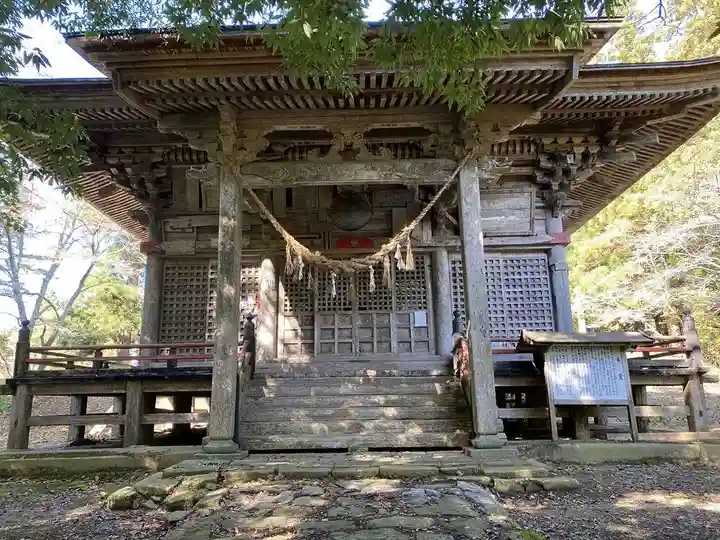 華足寺の本殿・本堂