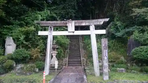 八幡神社の鳥居