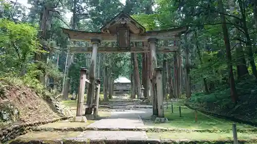 平泉寺白山神社の鳥居