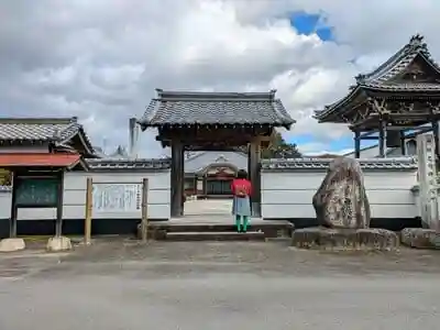 禅林寺の山門