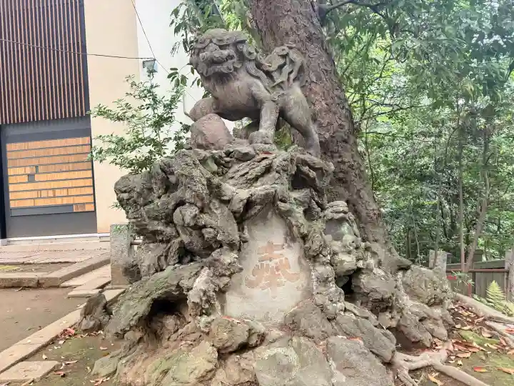 赤坂氷川神社の{uncategorized: "未分類", other: "その他", undefined: "問題あり", building: "その他建物", grave: "お墓", sacred_gate: "鳥居", guardian: "狛犬", statue: "像", buddha: "仏像", history: "歴史", nature: "自然", garden: "庭園", animal: "動物", pagoda: "塔", temizu: "手水舎", mountain_gate: "山門・神門", sanctuary: "本殿・本堂", subordinate: "末社・摂社", art: "芸術", scenery: "景色", jizo: "地蔵", ema: "絵馬", goshuin: "御朱印", omikuji: "おみくじ", items: "授与品その他", amulet: "お守り", goshuincho: "御朱印帳", eats: "食事", festival: "お祭り", votive_dance: "神楽", shichigosan: "七五三参", wedding: "結婚式", experience: "体験その他", initially: "初詣", around: "周辺", anti_infection: "感染症対策"}
