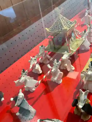 竹駒神社の{uncategorized: "未分類", other: "その他", undefined: "問題あり", building: "その他建物", grave: "お墓", sacred_gate: "鳥居", guardian: "狛犬", statue: "像", buddha: "仏像", history: "歴史", nature: "自然", garden: "庭園", animal: "動物", pagoda: "塔", temizu: "手水舎", mountain_gate: "山門・神門", sanctuary: "本殿・本堂", subordinate: "末社・摂社", art: "芸術", scenery: "景色", jizo: "地蔵", ema: "絵馬", goshuin: "御朱印", omikuji: "おみくじ", items: "授与品その他", amulet: "お守り", goshuincho: "御朱印帳", eats: "食事", festival: "お祭り", votive_dance: "神楽", shichigosan: "七五三参", wedding: "結婚式", experience: "体験その他", initially: "初詣", around: "周辺", anti_infection: "感染症対策"}