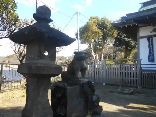 神明社の狛犬