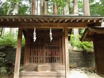 北口本宮冨士浅間神社の末社・摂社
