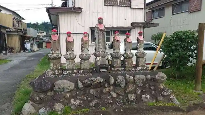 龍石寺の地蔵