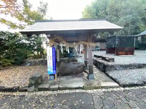 新羽杉山神社の手水舎