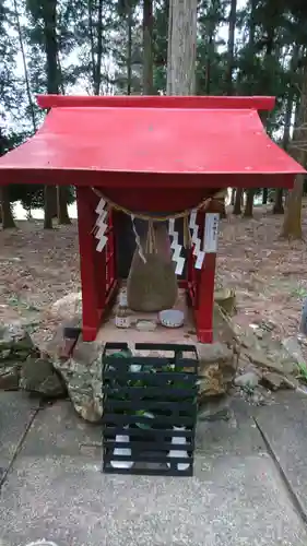 伊波乃西神社の末社