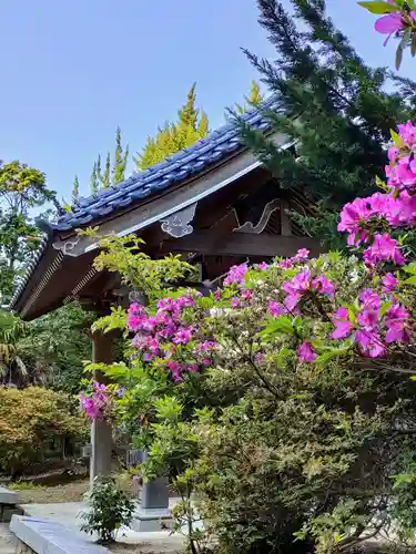 賢沼寺（沼ノ内弁財天）の山門・神門