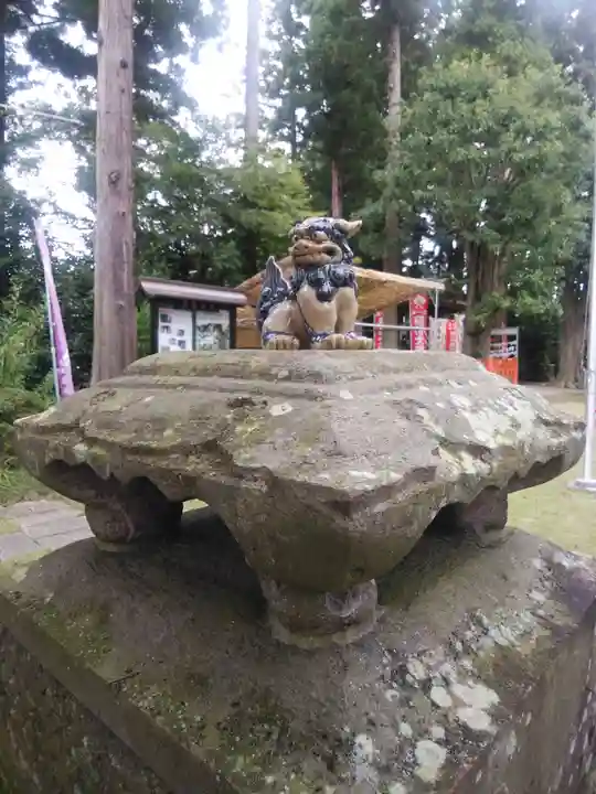 鏡石鹿嶋神社 *安産・開運・勝利の神さま*の狛犬