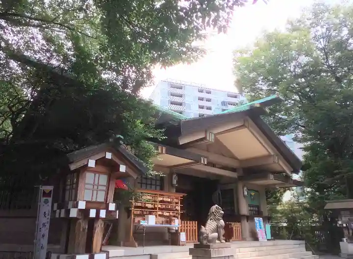 東郷神社の本殿・本堂