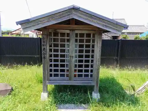 國建神社の末社