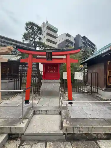 鶴見神社の{uncategorized: "未分類", other: "その他", undefined: "問題あり", building: "その他建物", grave: "お墓", sacred_gate: "鳥居", guardian: "狛犬", statue: "像", buddha: "仏像", history: "歴史", nature: "自然", garden: "庭園", animal: "動物", pagoda: "塔", temizu: "手水舎", mountain_gate: "山門・神門", sanctuary: "本殿・本堂", subordinate: "末社・摂社", art: "芸術", scenery: "景色", jizo: "地蔵", ema: "絵馬", goshuin: "御朱印", omikuji: "おみくじ", items: "授与品その他", amulet: "お守り", goshuincho: "御朱印帳", eats: "食事", festival: "お祭り", votive_dance: "神楽", shichigosan: "七五三参", wedding: "結婚式", experience: "体験その他", initially: "初詣", around: "周辺", anti_infection: "感染症対策"}