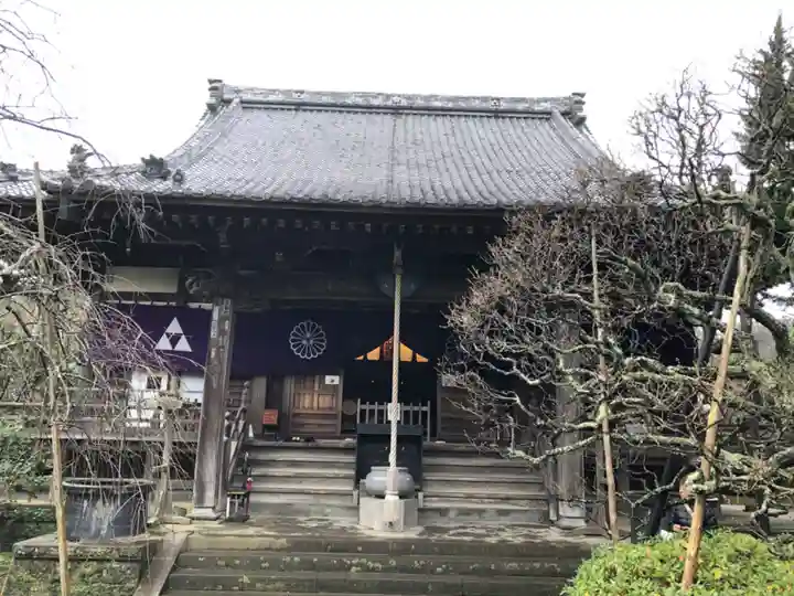 宝戒寺の本殿・本堂