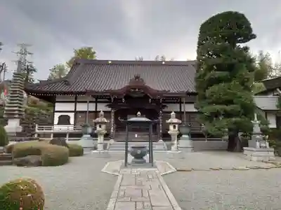 龍像寺の本殿・本堂