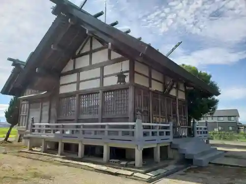 神明社の本殿