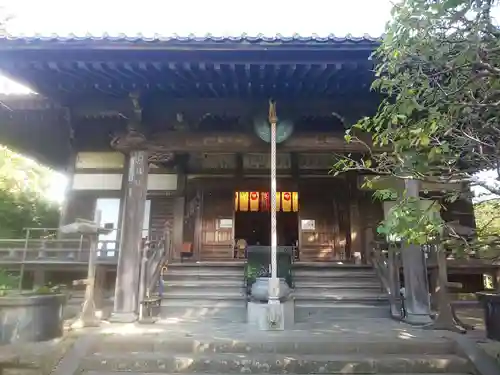 宝戒寺の本殿・本堂