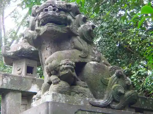 忍　諏訪神社・東照宮　の狛犬