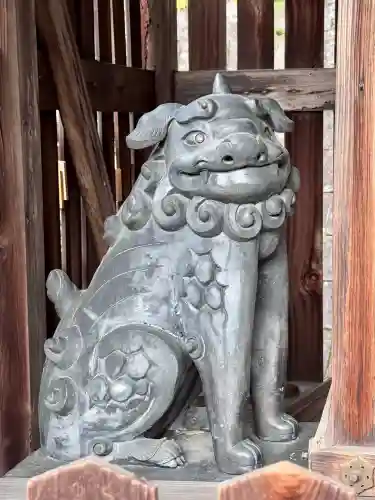 石座神社の{uncategorized: "未分類", other: "その他", undefined: "問題あり", building: "その他建物", grave: "お墓", sacred_gate: "鳥居", guardian: "狛犬", statue: "像", buddha: "仏像", history: "歴史", nature: "自然", garden: "庭園", animal: "動物", pagoda: "塔", temizu: "手水舎", mountain_gate: "山門・神門", sanctuary: "本殿・本堂", subordinate: "末社・摂社", art: "芸術", scenery: "景色", jizo: "地蔵", ema: "絵馬", goshuin: "御朱印", omikuji: "おみくじ", items: "授与品その他", amulet: "お守り", goshuincho: "御朱印帳", eats: "食事", festival: "お祭り", votive_dance: "神楽", shichigosan: "七五三参", wedding: "結婚式", experience: "体験その他", initially: "初詣", around: "周辺", anti_infection: "感染症対策"}