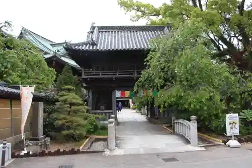 立江寺の山門