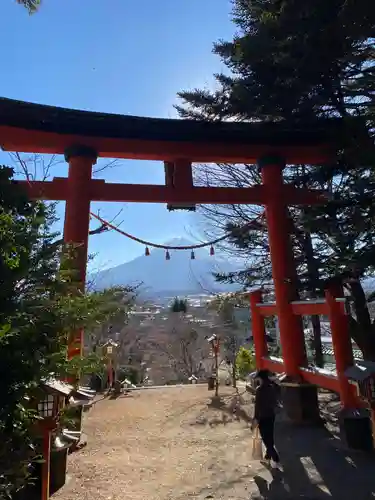 新倉富士浅間神社の鳥居