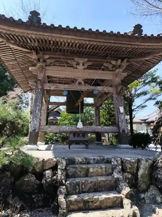 岩本寺の{uncategorized: "未分類", other: "その他", undefined: "問題あり", building: "その他建物", grave: "お墓", sacred_gate: "鳥居", guardian: "狛犬", statue: "像", buddha: "仏像", history: "歴史", nature: "自然", garden: "庭園", animal: "動物", pagoda: "塔", temizu: "手水舎", mountain_gate: "山門・神門", sanctuary: "本殿・本堂", subordinate: "末社・摂社", art: "芸術", scenery: "景色", jizo: "地蔵", ema: "絵馬", goshuin: "御朱印", omikuji: "おみくじ", items: "授与品その他", amulet: "お守り", goshuincho: "御朱印帳", eats: "食事", festival: "お祭り", votive_dance: "神楽", shichigosan: "七五三参", wedding: "結婚式", experience: "体験その他", initially: "初詣", around: "周辺", anti_infection: "感染症対策"}
