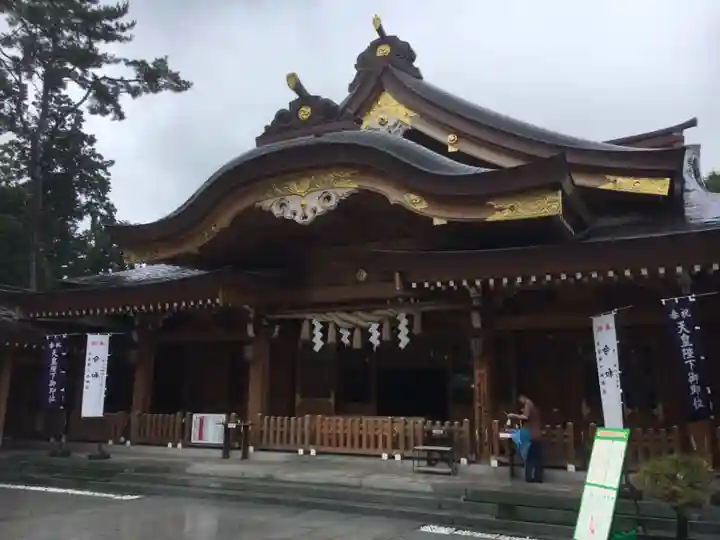 亀ケ池八幡宮の本殿・本堂