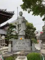 無量寺の像