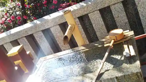 三囲神社（三圍神社）日本橋摂社の手水舎