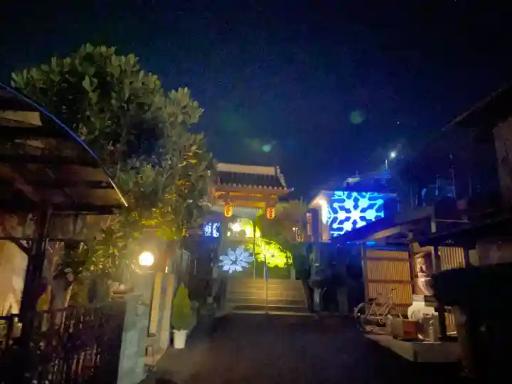 少林寺の{uncategorized: "未分類", other: "その他", undefined: "問題あり", building: "その他建物", grave: "お墓", sacred_gate: "鳥居", guardian: "狛犬", statue: "像", buddha: "仏像", history: "歴史", nature: "自然", garden: "庭園", animal: "動物", pagoda: "塔", temizu: "手水舎", mountain_gate: "山門・神門", sanctuary: "本殿・本堂", subordinate: "末社・摂社", art: "芸術", scenery: "景色", jizo: "地蔵", ema: "絵馬", goshuin: "御朱印", omikuji: "おみくじ", items: "授与品その他", amulet: "お守り", goshuincho: "御朱印帳", eats: "食事", festival: "お祭り", votive_dance: "神楽", shichigosan: "七五三参", wedding: "結婚式", experience: "体験その他", initially: "初詣", around: "周辺", anti_infection: "感染症対策"}