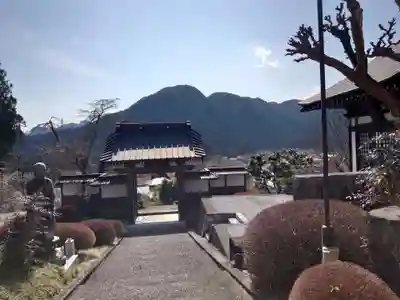 観音寺の山門・神門