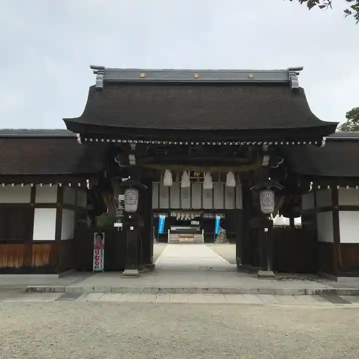伊弉諾神宮の山門・神門