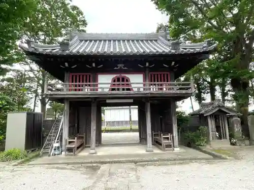阿弥陀寺の{uncategorized: "未分類", other: "その他", undefined: "問題あり", building: "その他建物", grave: "お墓", sacred_gate: "鳥居", guardian: "狛犬", statue: "像", buddha: "仏像", history: "歴史", nature: "自然", garden: "庭園", animal: "動物", pagoda: "塔", temizu: "手水舎", mountain_gate: "山門・神門", sanctuary: "本殿・本堂", subordinate: "末社・摂社", art: "芸術", scenery: "景色", jizo: "地蔵", ema: "絵馬", goshuin: "御朱印", omikuji: "おみくじ", items: "授与品その他", amulet: "お守り", goshuincho: "御朱印帳", eats: "食事", festival: "お祭り", votive_dance: "神楽", shichigosan: "七五三参", wedding: "結婚式", experience: "体験その他", initially: "初詣", around: "周辺", anti_infection: "感染症対策"}