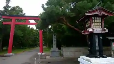 靜内神社の鳥居