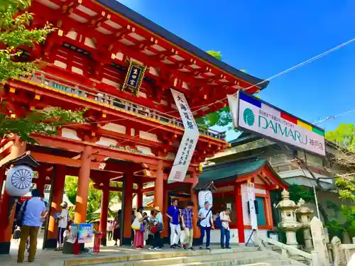 生田神社の山門