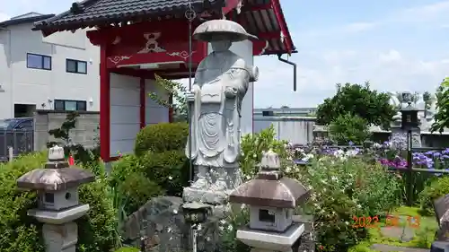 前橋厄除大師 蓮花院の像