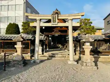 國造神社の{uncategorized: "未分類", other: "その他", undefined: "問題あり", building: "その他建物", grave: "お墓", sacred_gate: "鳥居", guardian: "狛犬", statue: "像", buddha: "仏像", history: "歴史", nature: "自然", garden: "庭園", animal: "動物", pagoda: "塔", temizu: "手水舎", mountain_gate: "山門・神門", sanctuary: "本殿・本堂", subordinate: "末社・摂社", art: "芸術", scenery: "景色", jizo: "地蔵", ema: "絵馬", goshuin: "御朱印", omikuji: "おみくじ", items: "授与品その他", amulet: "お守り", goshuincho: "御朱印帳", eats: "食事", festival: "お祭り", votive_dance: "神楽", shichigosan: "七五三参", wedding: "結婚式", experience: "体験その他", initially: "初詣", around: "周辺", anti_infection: "感染症対策"}
