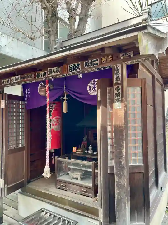 妙壽寺猿江別院(猿江稲荷社)の{uncategorized: "未分類", other: "その他", undefined: "問題あり", building: "その他建物", grave: "お墓", sacred_gate: "鳥居", guardian: "狛犬", statue: "像", buddha: "仏像", history: "歴史", nature: "自然", garden: "庭園", animal: "動物", pagoda: "塔", temizu: "手水舎", mountain_gate: "山門・神門", sanctuary: "本殿・本堂", subordinate: "末社・摂社", art: "芸術", scenery: "景色", jizo: "地蔵", ema: "絵馬", goshuin: "御朱印", omikuji: "おみくじ", items: "授与品その他", amulet: "お守り", goshuincho: "御朱印帳", eats: "食事", festival: "お祭り", votive_dance: "神楽", shichigosan: "七五三参", wedding: "結婚式", experience: "体験その他", initially: "初詣", around: "周辺", anti_infection: "感染症対策"}