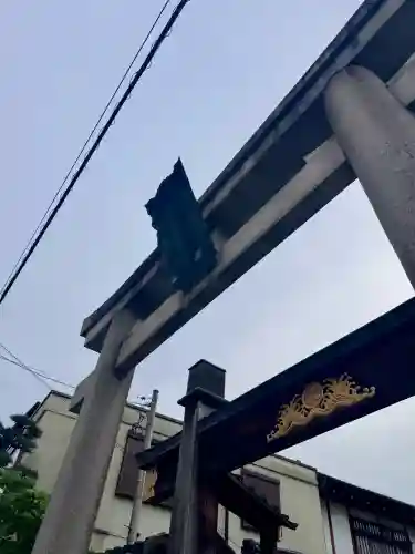 京都ゑびす神社の{uncategorized: "未分類", other: "その他", undefined: "問題あり", building: "その他建物", grave: "お墓", sacred_gate: "鳥居", guardian: "狛犬", statue: "像", buddha: "仏像", history: "歴史", nature: "自然", garden: "庭園", animal: "動物", pagoda: "塔", temizu: "手水舎", mountain_gate: "山門・神門", sanctuary: "本殿・本堂", subordinate: "末社・摂社", art: "芸術", scenery: "景色", jizo: "地蔵", ema: "絵馬", goshuin: "御朱印", omikuji: "おみくじ", items: "授与品その他", amulet: "お守り", goshuincho: "御朱印帳", eats: "食事", festival: "お祭り", votive_dance: "神楽", shichigosan: "七五三参", wedding: "結婚式", experience: "体験その他", initially: "初詣", around: "周辺", anti_infection: "感染症対策"}