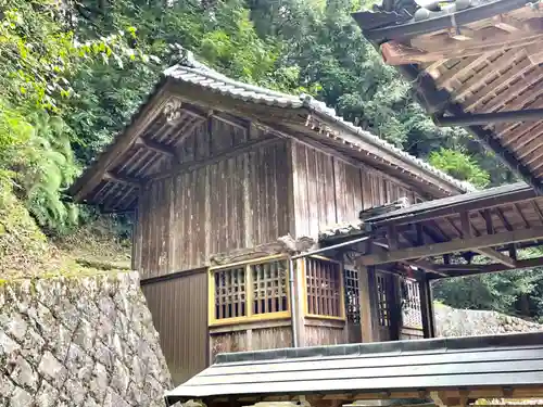 多喜諏訪神社の本殿・本堂