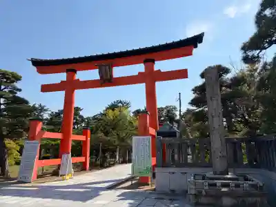 白山神社の{uncategorized: "未分類", other: "その他", undefined: "問題あり", building: "その他建物", grave: "お墓", sacred_gate: "鳥居", guardian: "狛犬", statue: "像", buddha: "仏像", history: "歴史", nature: "自然", garden: "庭園", animal: "動物", pagoda: "塔", temizu: "手水舎", mountain_gate: "山門・神門", sanctuary: "本殿・本堂", subordinate: "末社・摂社", art: "芸術", scenery: "景色", jizo: "地蔵", ema: "絵馬", goshuin: "御朱印", omikuji: "おみくじ", items: "授与品その他", amulet: "お守り", goshuincho: "御朱印帳", eats: "食事", festival: "お祭り", votive_dance: "神楽", shichigosan: "七五三参", wedding: "結婚式", experience: "体験その他", initially: "初詣", around: "周辺", anti_infection: "感染症対策"}