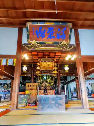 良参寺の本殿・本堂