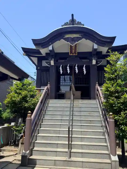 神楽坂若宮八幡神社の{uncategorized: "未分類", other: "その他", undefined: "問題あり", building: "その他建物", grave: "お墓", sacred_gate: "鳥居", guardian: "狛犬", statue: "像", buddha: "仏像", history: "歴史", nature: "自然", garden: "庭園", animal: "動物", pagoda: "塔", temizu: "手水舎", mountain_gate: "山門・神門", sanctuary: "本殿・本堂", subordinate: "末社・摂社", art: "芸術", scenery: "景色", jizo: "地蔵", ema: "絵馬", goshuin: "御朱印", omikuji: "おみくじ", items: "授与品その他", amulet: "お守り", goshuincho: "御朱印帳", eats: "食事", festival: "お祭り", votive_dance: "神楽", shichigosan: "七五三参", wedding: "結婚式", experience: "体験その他", initially: "初詣", around: "周辺", anti_infection: "感染症対策"}